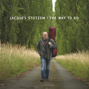 日逼啊…嗯……啊…嗯……
